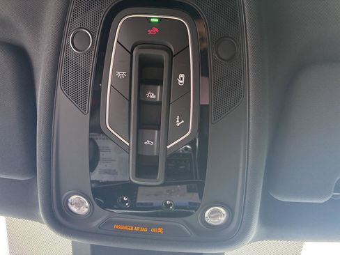 Used 2024 Audi SQ8 Premium Plus w/ 23" Wheel Package image 27