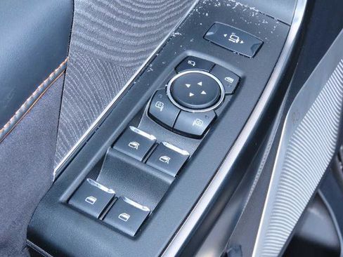 Certified 2024 Ford F350 Platinum image 18