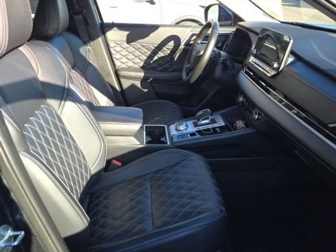 Used 2024 Mitsubishi Outlander 4WD Plug-In Hybrid image 30