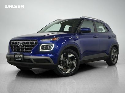 Used 2023 Hyundai Venue Limited w/ Cargo Package