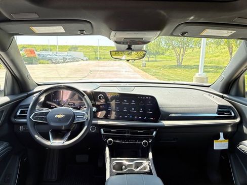 New 2026 Chevrolet Traverse LT w/ Enhanced Driving Package AWD/4WD image 19
