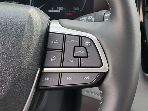 Used 2026 Toyota Highlander Platinum AWD/4WD image 22