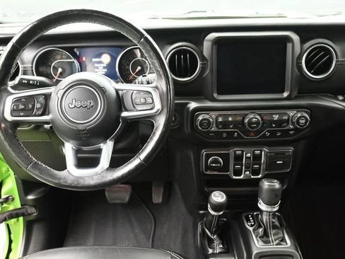Used 2019 Jeep Wrangler Unlimited Sahara AWD/4WD image 29