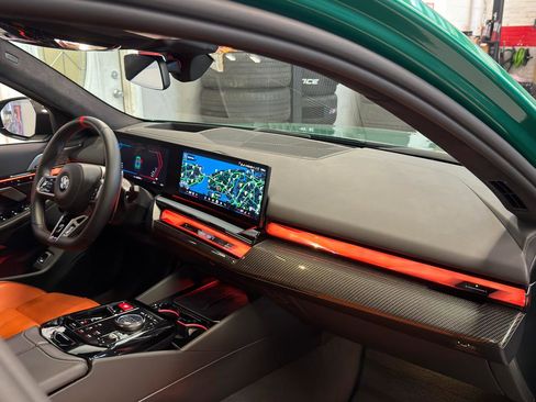 Used 2025 BMW M5 w/ Carbon Package image 18