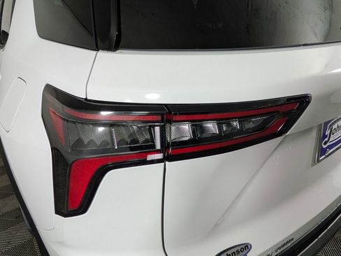 New 2026 Chevrolet Equinox LT image 11