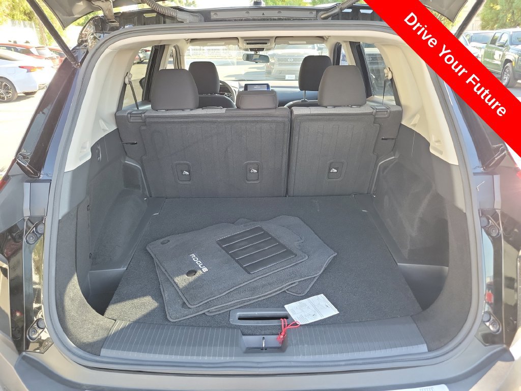 Used 2021 Nissan Rogue SV FWD image 25