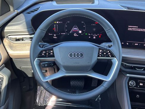 New 2025 Audi Q5 Premium Plus image 17