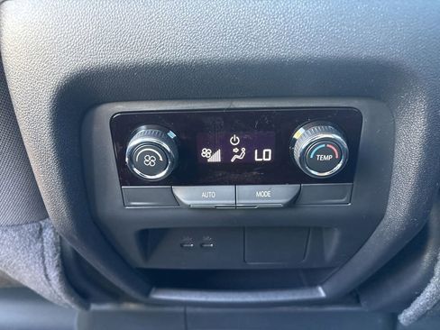 New 2026 Chevrolet Traverse LT w/ Midnight/Sport Edition FWD image 39