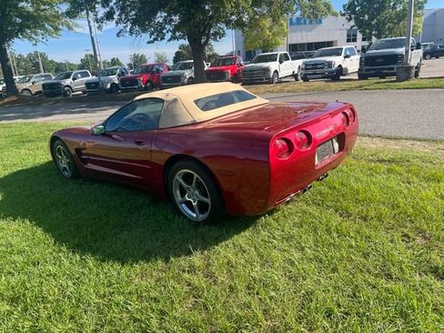 Used 2004 Chevrolet Corvette Convertible w/ Preferred Equipment Group RWD image 3