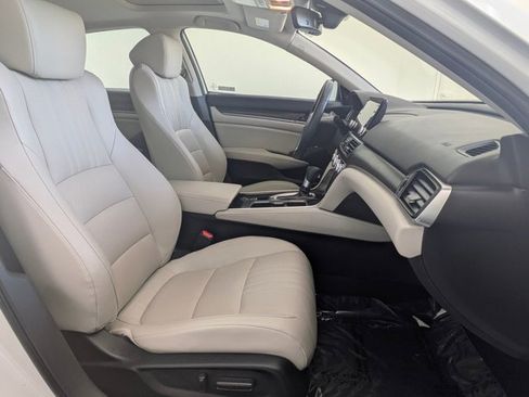 Used 2018 Honda Accord EX-L image 25