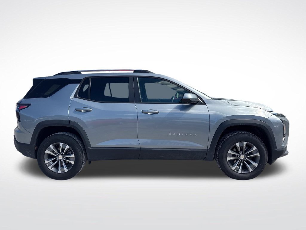 Used 2025 Chevrolet Equinox LT w/ Convenience Package II FWD image 7