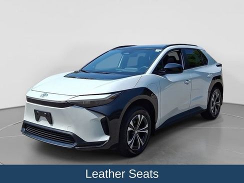 Used 2025 Toyota bZ4X FWD w/ Weather Package image 4