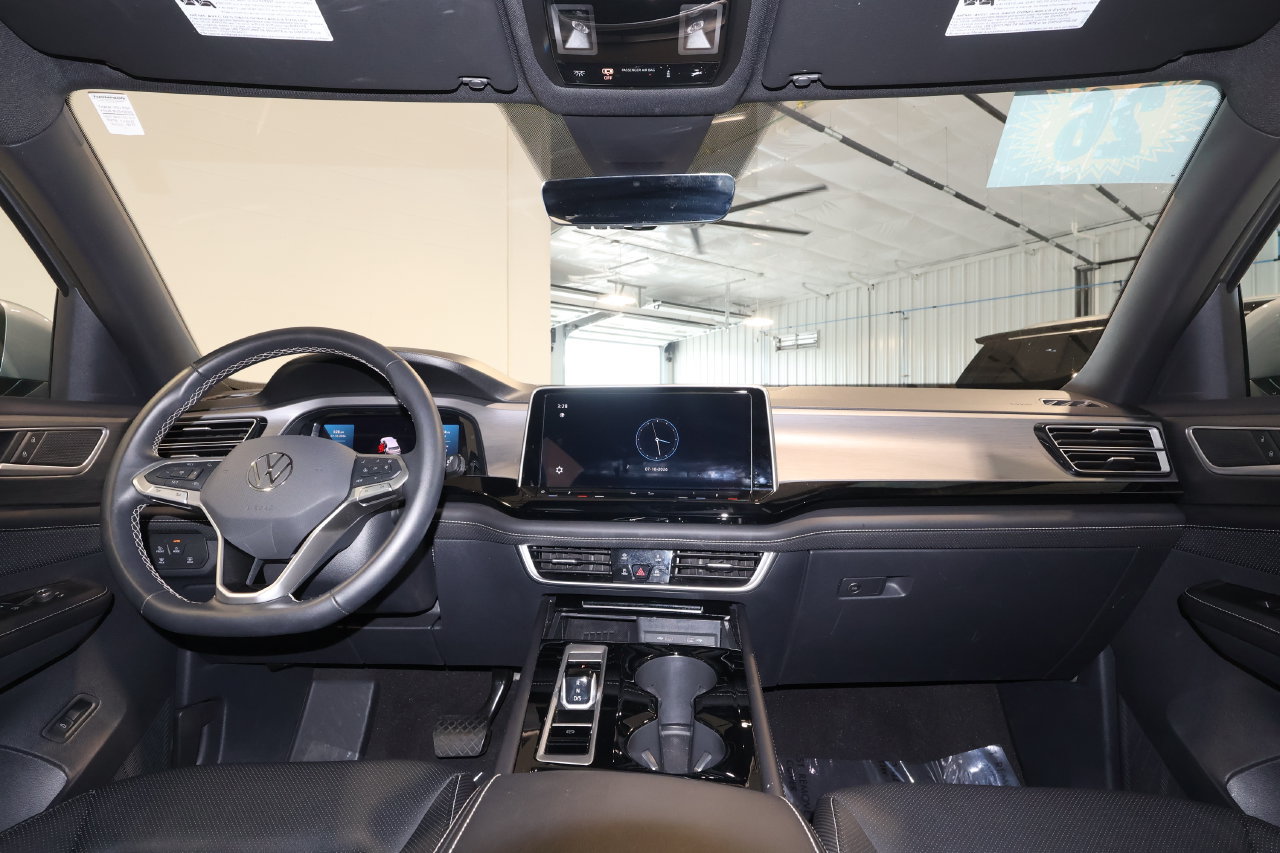 Used 2026 Volkswagen Atlas Cross Sport SE FWD image 27
