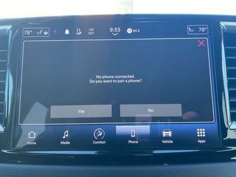 Certified 2023 Chrysler Pacifica Touring-L image 45