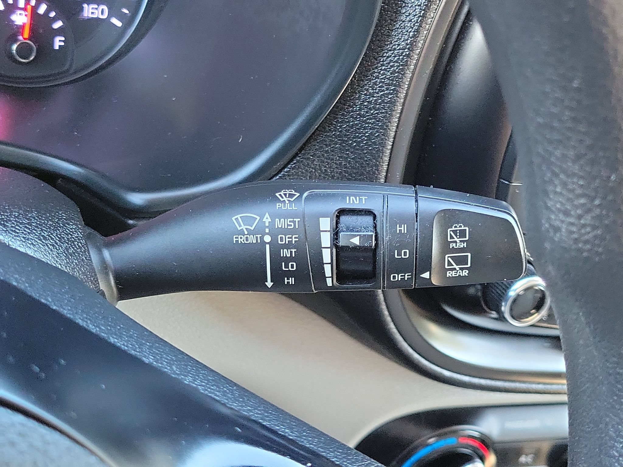 Used 2020 Kia Soul LX FWD image 14