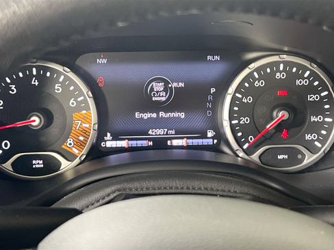 Used 2022 Jeep Renegade Latitude w/ Convenience Group AWD/4WD image 12