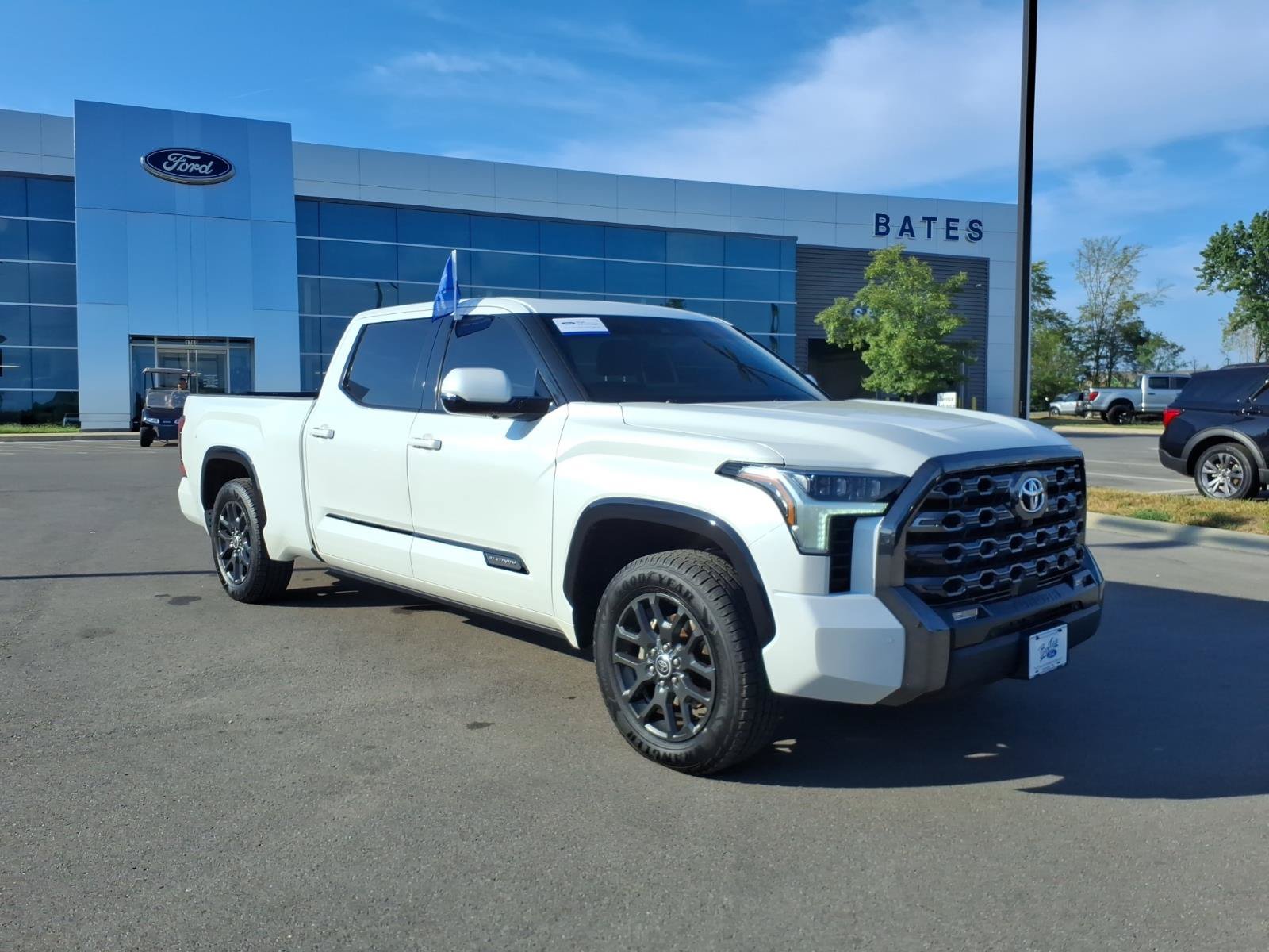 Used 2022 Toyota Tundra Platinum w/ Advanced Package AWD/4WD image 1