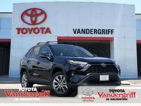 Certified 2025 Toyota RAV4 XLE Premium image 1