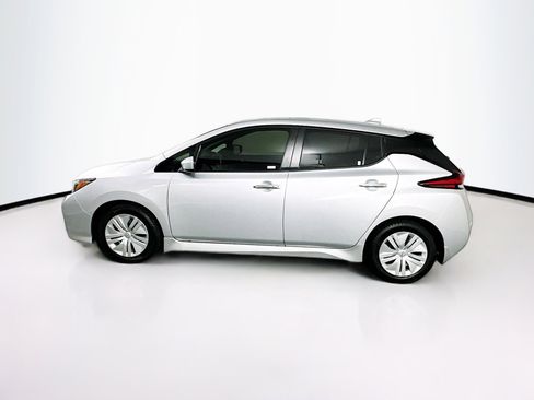Used 2024 Nissan Leaf S FWD image 4