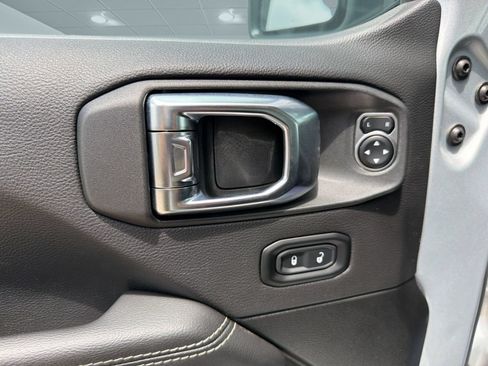 Used 2023 Jeep Wrangler Unlimited Sahara w/ Cold Weather Group AWD/4WD image 13