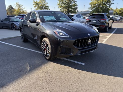 New 2025 Maserati Grecale GT image 4