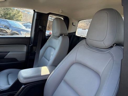 Used 2018 Chevrolet Colorado 2WD Extended Cab image 11