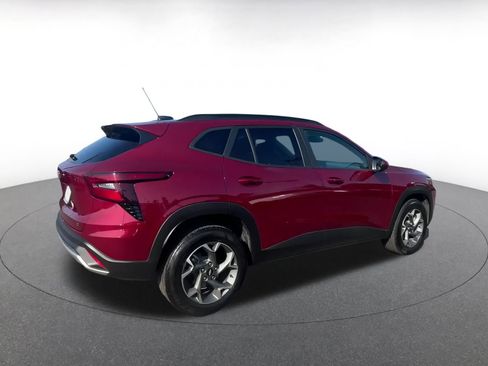 Used 2024 Chevrolet Trax LT w/ Driver Confidence Package image 14