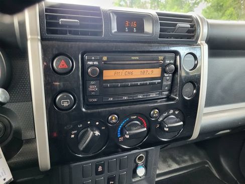 Used 2008 Toyota FJ Cruiser 4WD w/ Convenience Pkg image 14