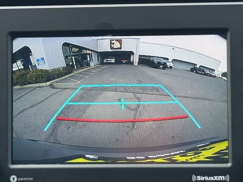 Used 2022 Toyota RAV4 LE image 8