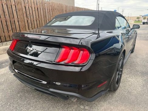 Used 2022 Ford Mustang Premium image 4