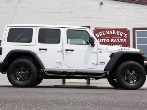 Used 2024 Jeep Wrangler Unlimited AWD/4WD image 1