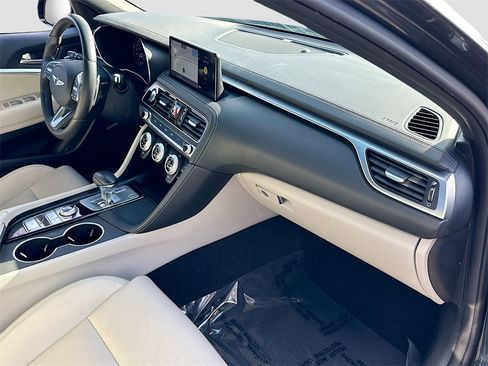 Used 2023 Genesis G70 2.0T image 28