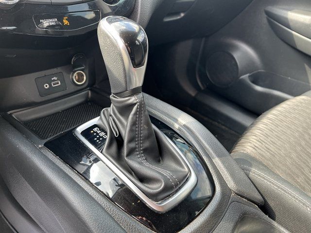 Used 2018 Nissan Rogue SV AWD/4WD image 25