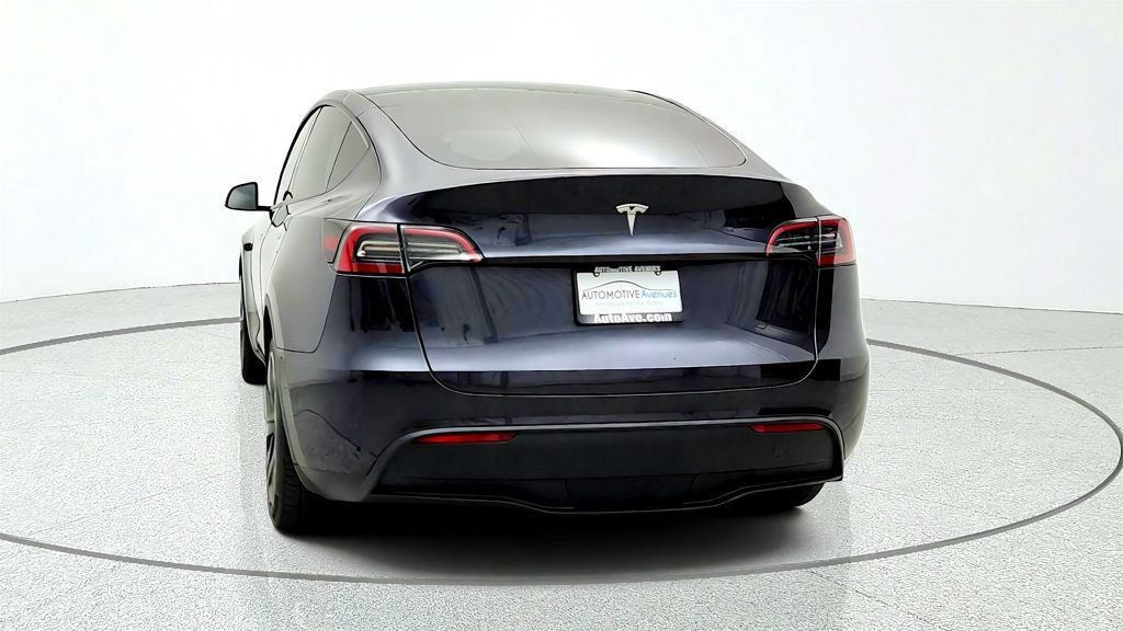 Used 2025 Tesla Model Y Long Range RWD image 6