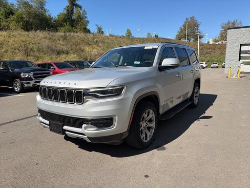 Used 2022 Jeep Wagoneer Series II AWD/4WD image 7