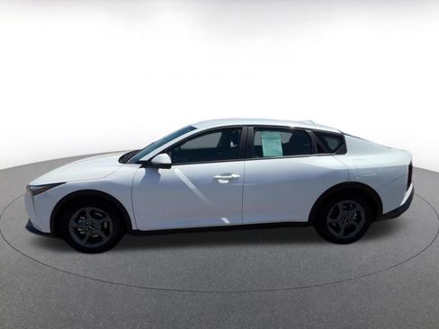 Used 2025 Kia K4 FWD image 9