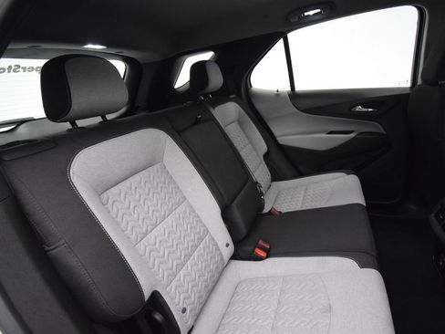 Used 2022 Chevrolet Equinox LS AWD/4WD image 23