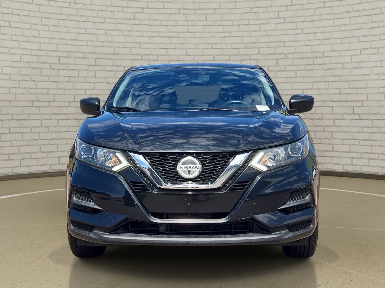 Used 2021 Nissan Rogue Sport S FWD image 3