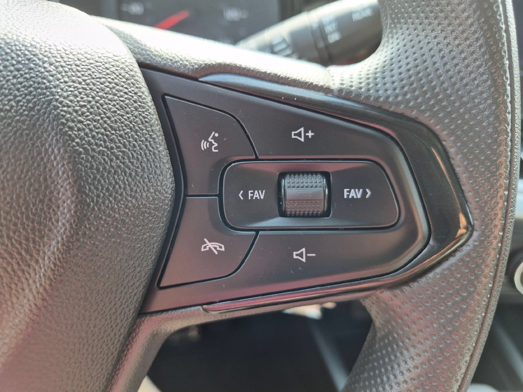 Used 2025 Chevrolet Trax LS FWD image 19