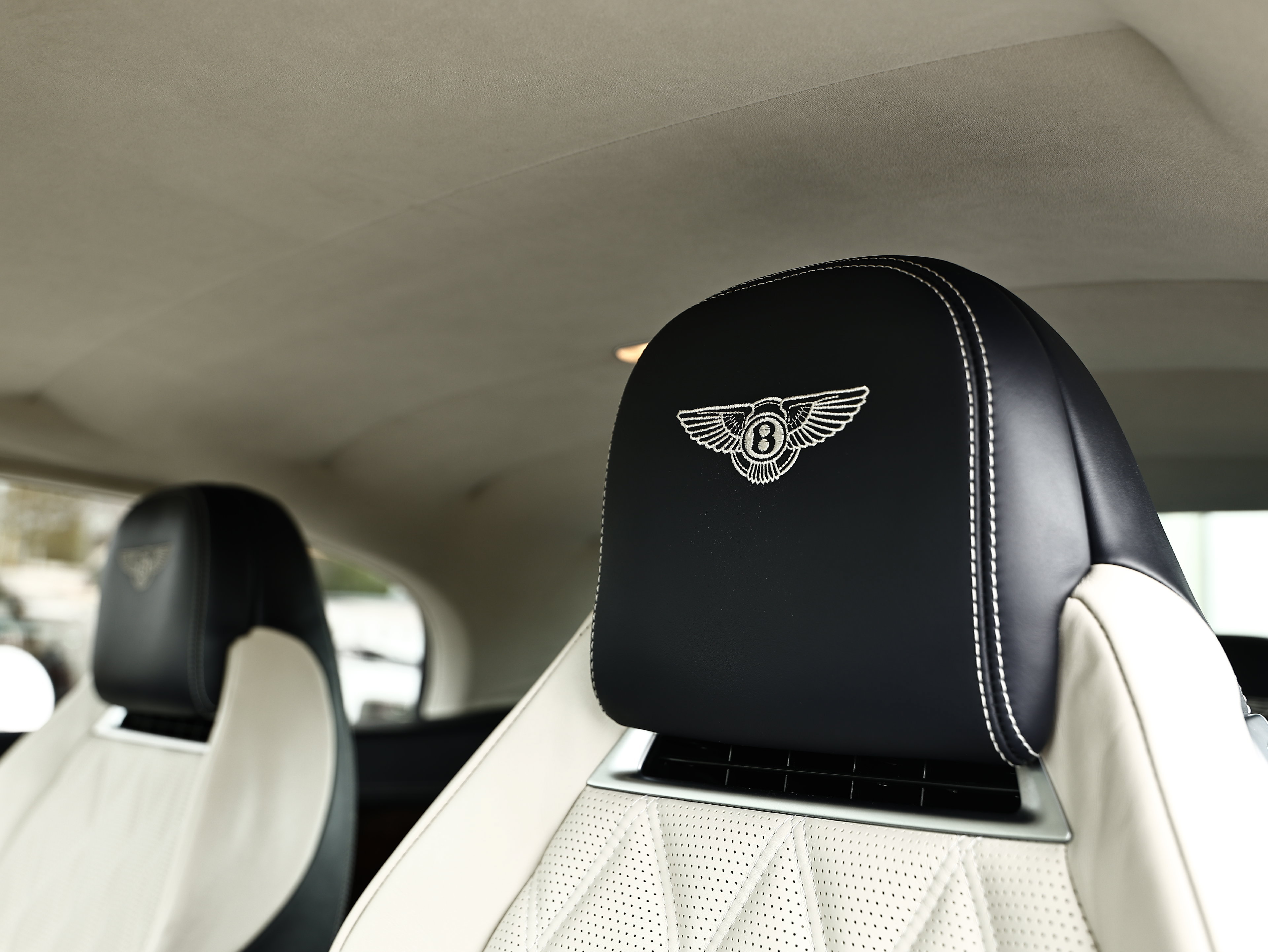 Used 2015 Bentley Continental GT AWD/4WD image 24