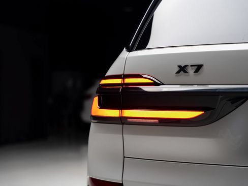 Used 2024 BMW X7 M60i AWD/4WD image 28