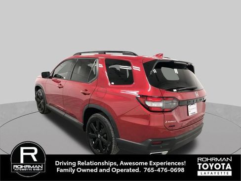 Used 2025 Honda Pilot Black Edition image 4