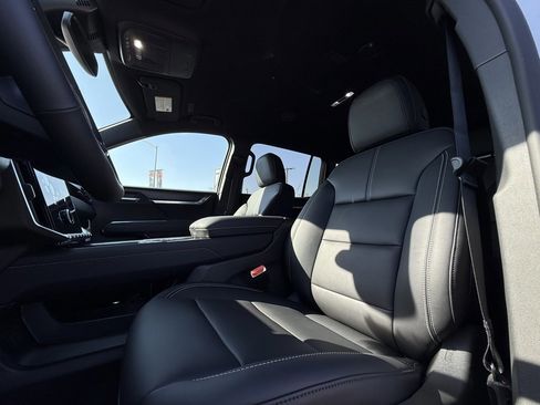 New 2025 GMC Acadia Elevation w/ Elevation Premium Package image 25