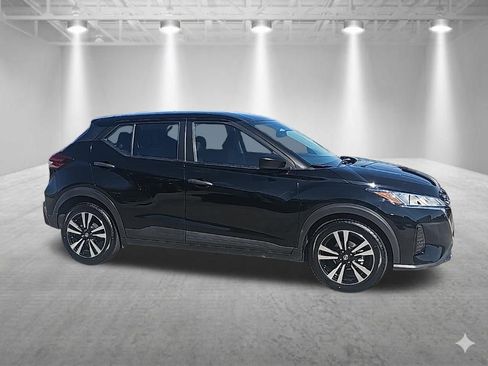 Used 2023 Nissan Kicks S FWD image 2