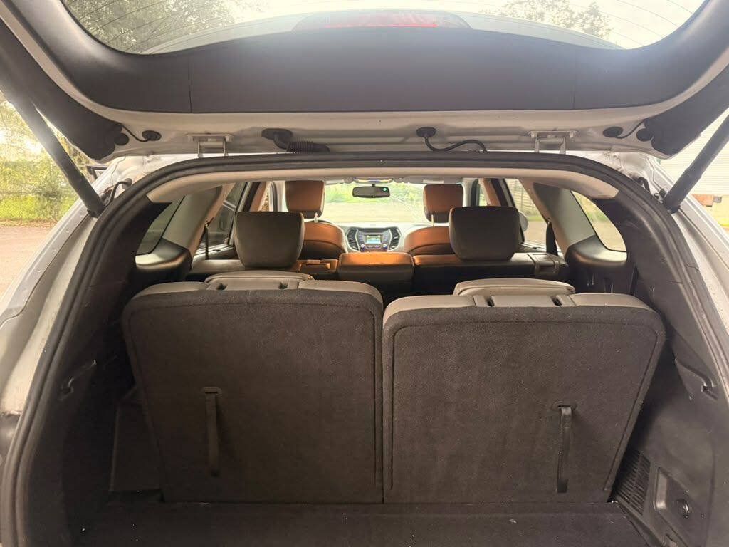 Used 2014 Hyundai Santa Fe GLS w/ Premium Package 05 FWD image 11