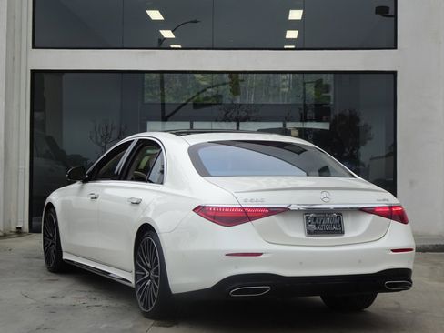 Used 2022 Mercedes-Benz S 580 4MATIC Sedan image 4