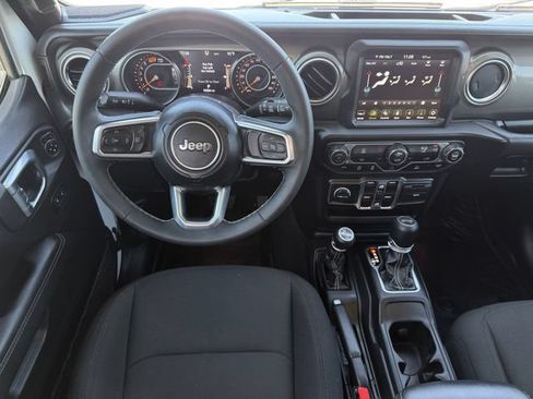 Used 2023 Jeep Wrangler Unlimited Sahara AWD/4WD image 11