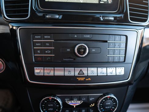 Used 2017 Mercedes-Benz GLS 450 4MATIC image 35