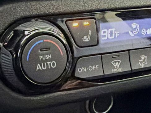 Used 2023 Nissan Kicks SR w/ SR Premium Package image 22