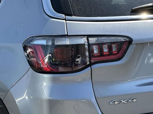 Used 2020 Jeep Compass Limited AWD/4WD image 8